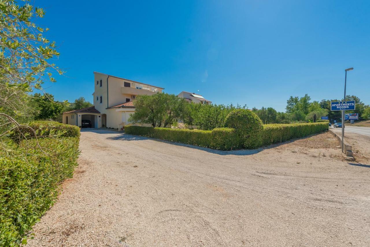 Apartman Lea Sukošan Exteriör bild